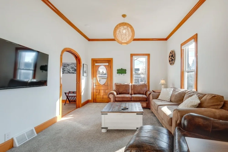 5 Bedrooms Cottage with balcony