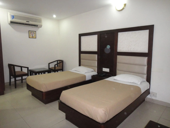 Hotel Orbit