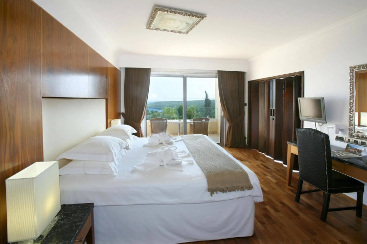Grecian Park Hotel