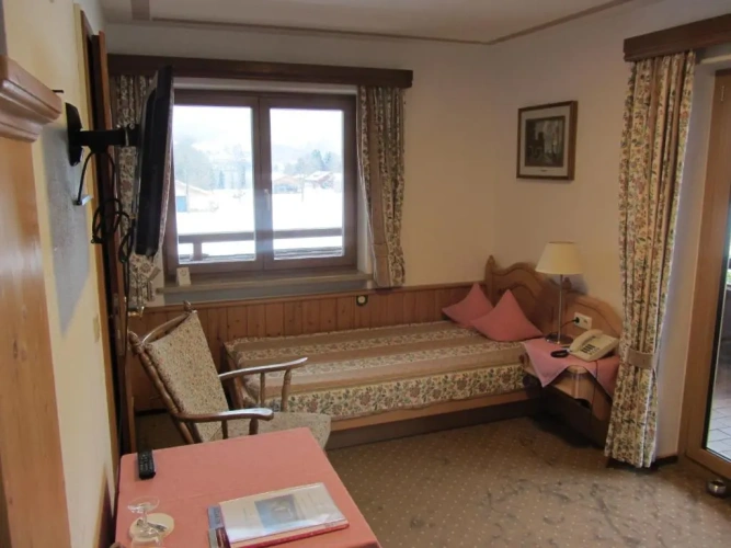 Standard Double room with lake view