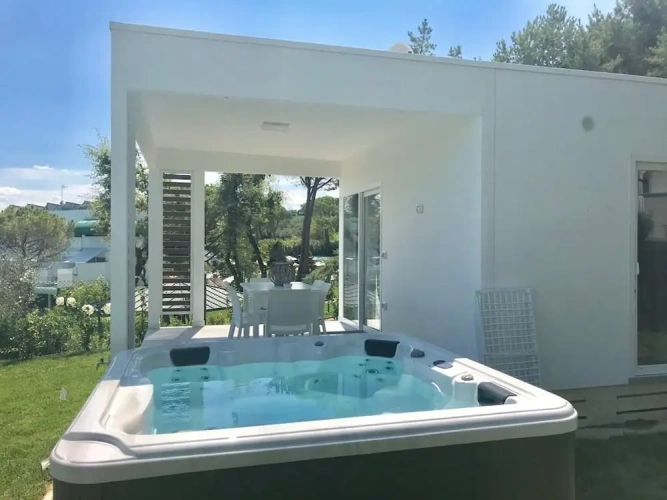 1 Bedroom Luxury Bungalow