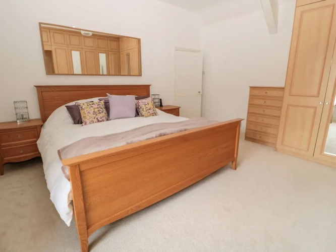 1A Chantry Place