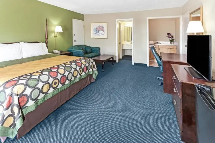 Super 8 Carrollton Ga
