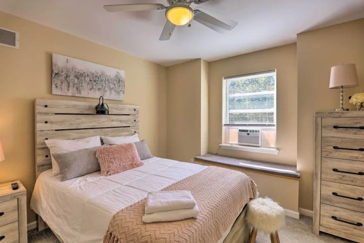 4 Bedrooms Cottage