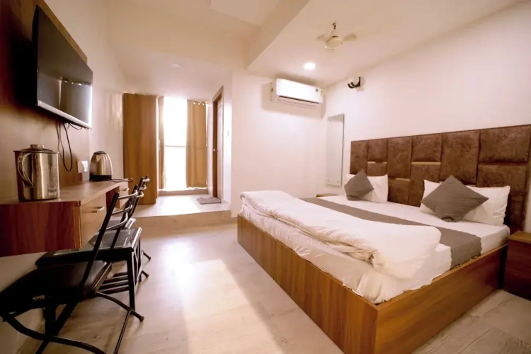 Economy room