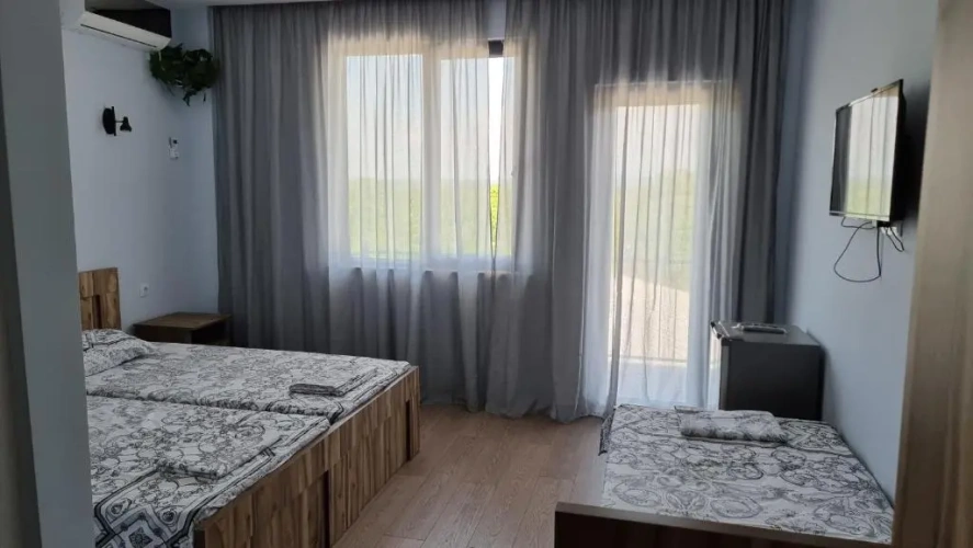 Standard Triple room with mountain view