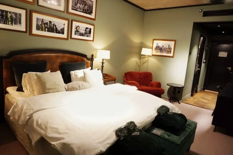 Superior room with city view