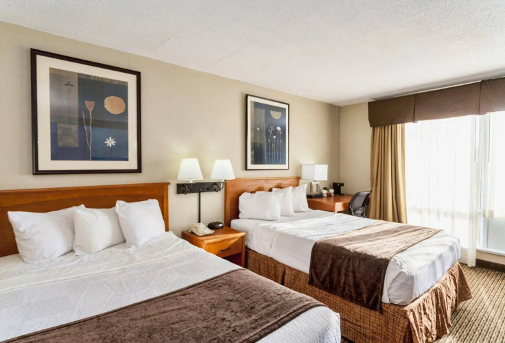 The Downtown Duluth Inn
