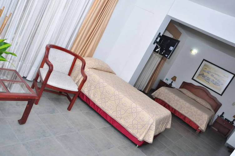 Hotel Laureles 70