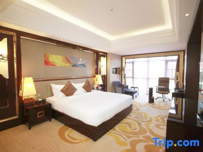 Deluxe Family Suite