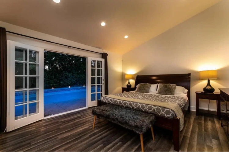 4 Bedrooms Cottage