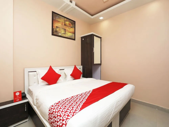OYO 13822 Kolar Hotel