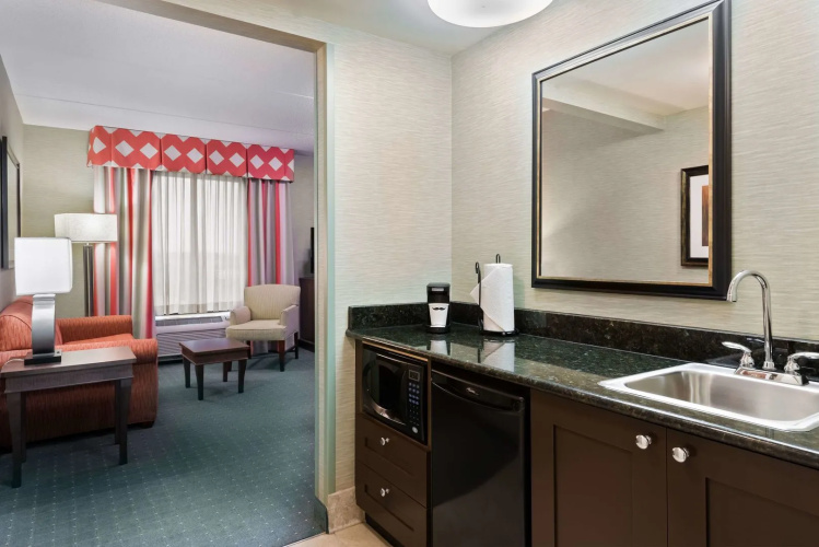 Hampton Inn & Suites Columbus Polaris