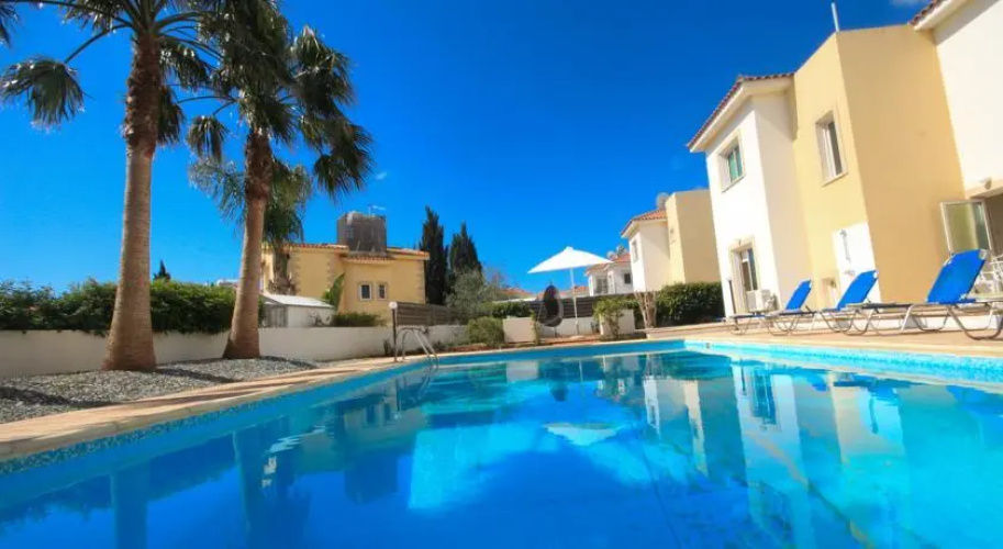Villa Blue Palms