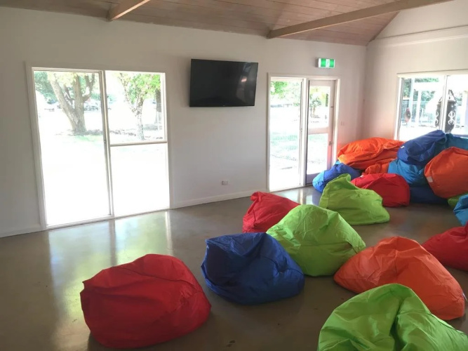 Alpine Sports Lodge