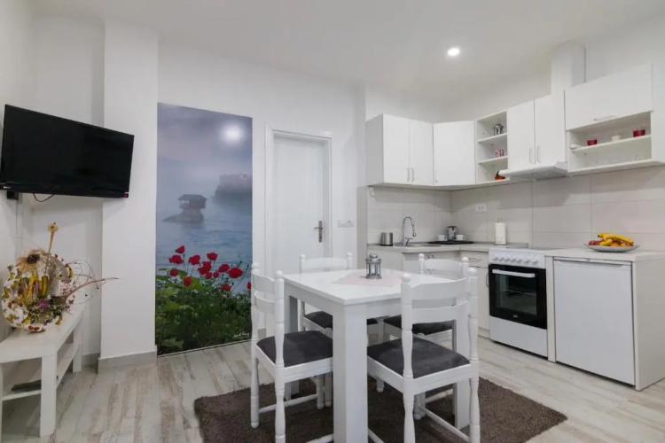 Apartment BB