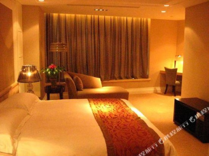 2 Bedrooms Double Suite