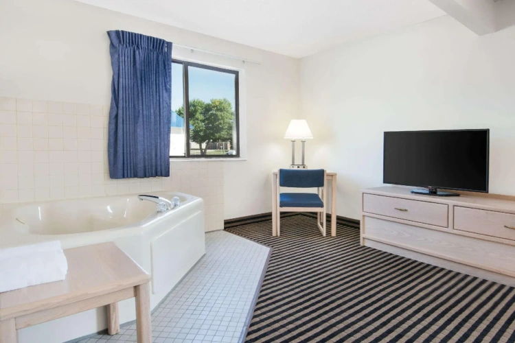 Deluxe Double Suite