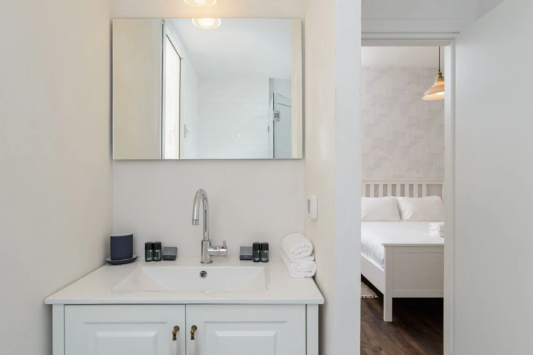 Arlo by TLV2RENT