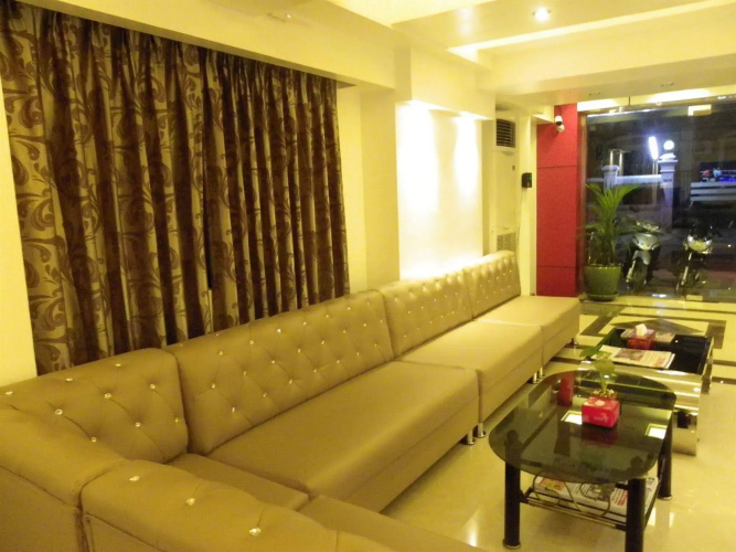 High Five Hotel