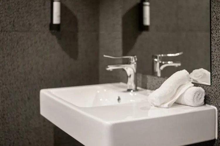 Spotless Braddon Studio With Accessible Bathroom