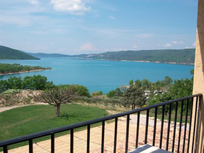 Standard Quadruple room with lake view