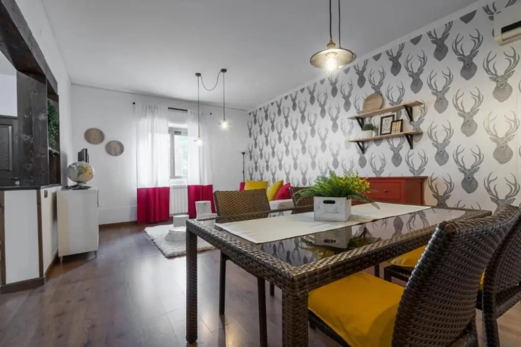 4 Bedrooms Cottage