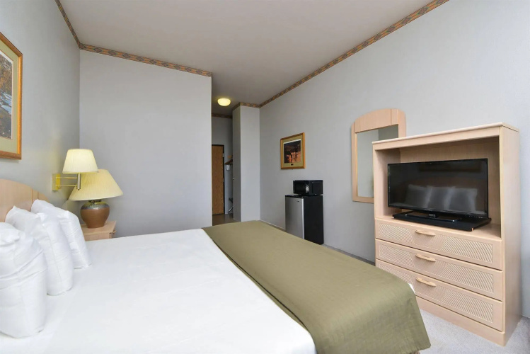 Econo Lodge Inn & Suites Jackpot near Casino