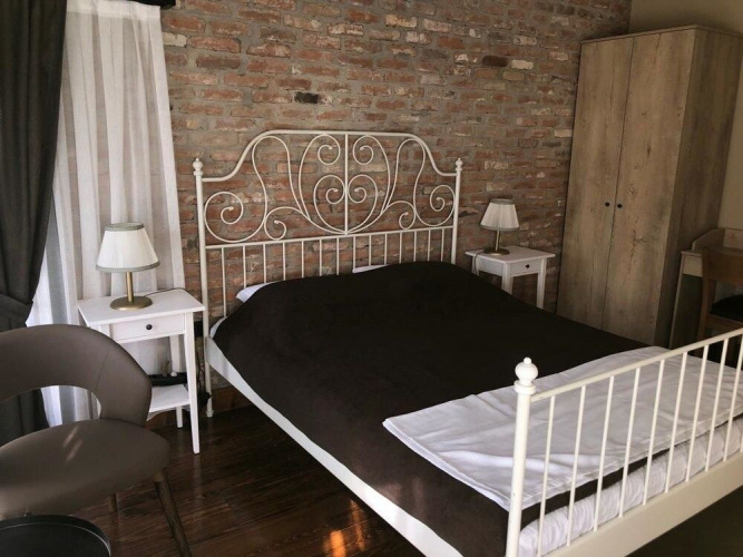 Avlulu Konak
