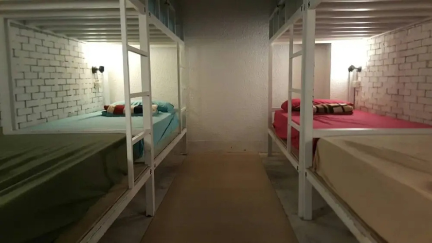 happy hotel