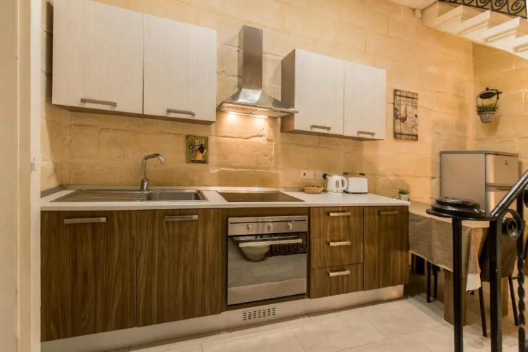 GB Suites - Triplex Apartment