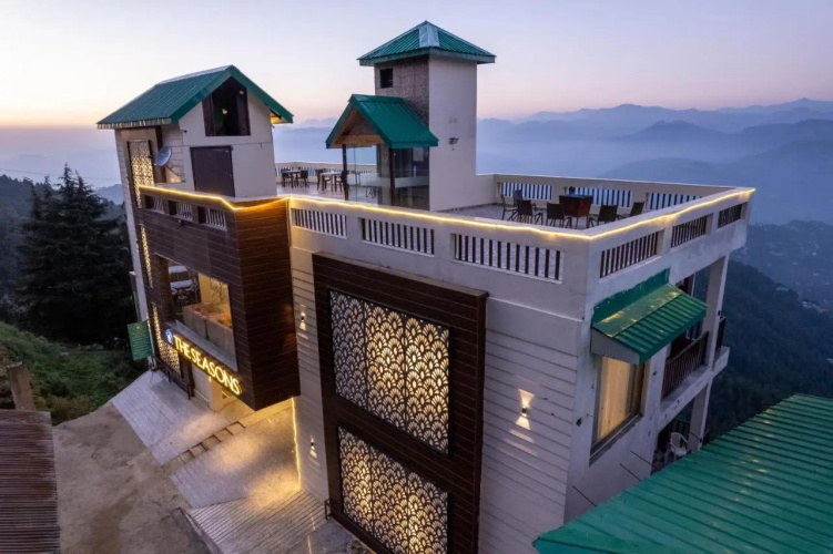 The Seasons Dalhousie - Best Valley View & Mountain View AC Hotel in Dalhousie