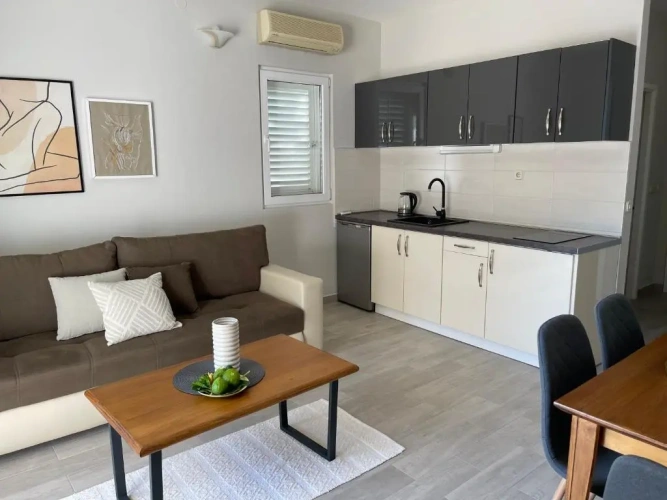 1 Bedroom Double Apartment with park view