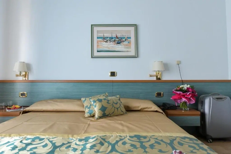 Standard Double room with balcony and with partial sea view