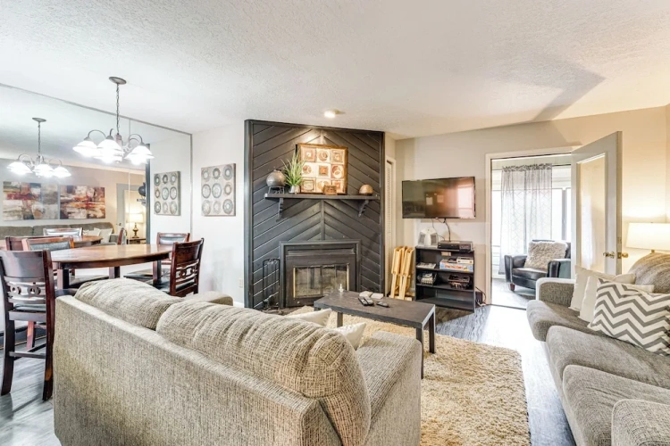 3 Bedrooms Apartment