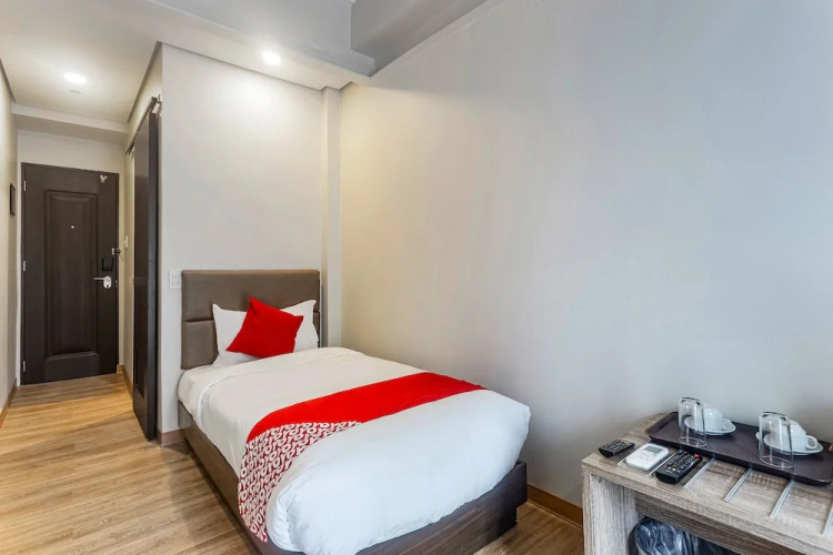 Oyo 241 Airo Hotel