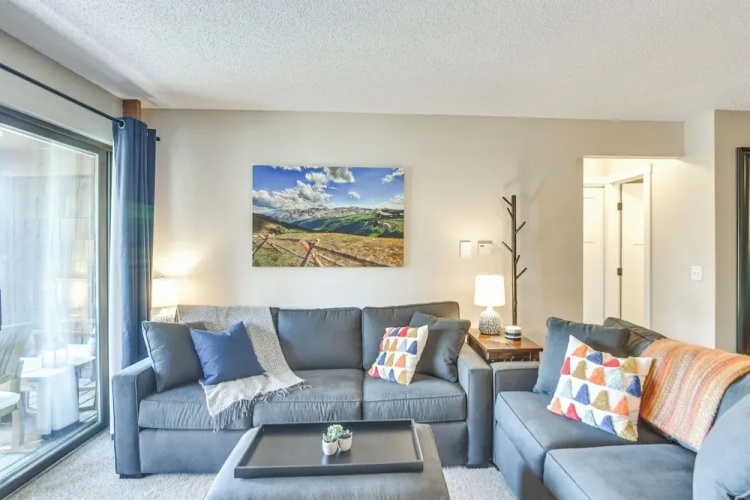 Elevated Fraser Condo w/ Mountain View & Amenities