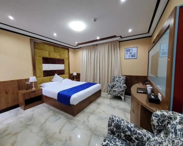 Deluxe Double room with city view
