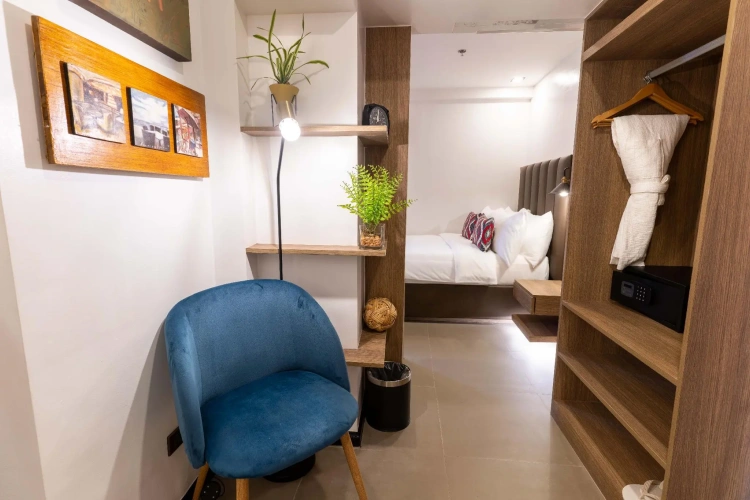 Standard Triple room