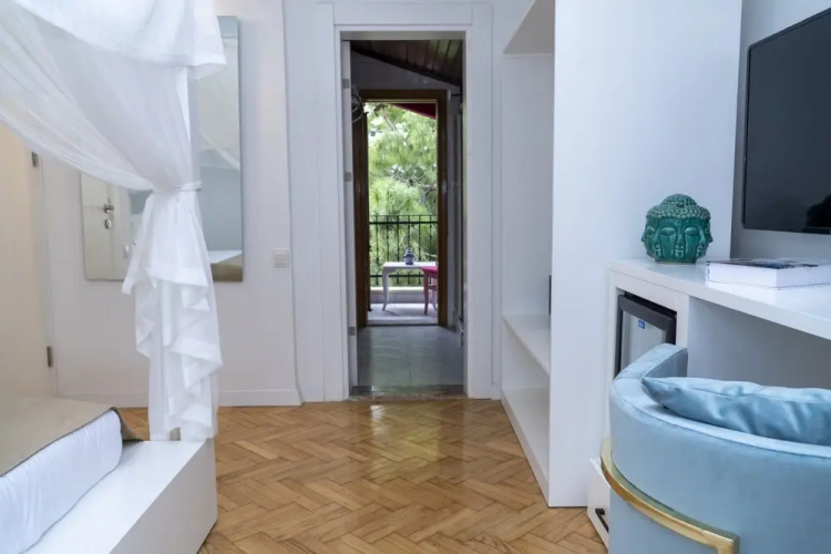 Niss Boutique Hotel