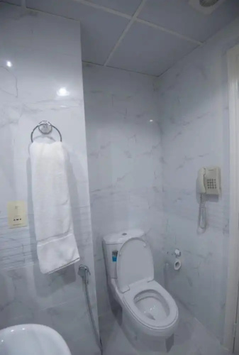 Dream White Hotel