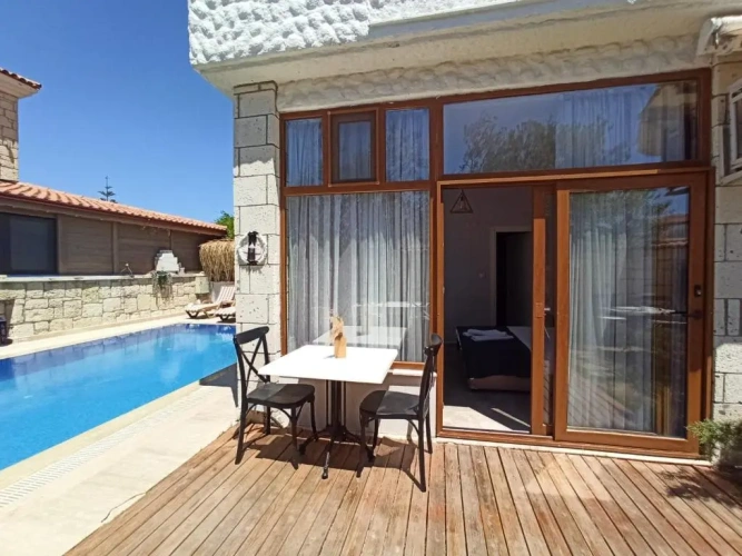 Standard Double room with pool view
