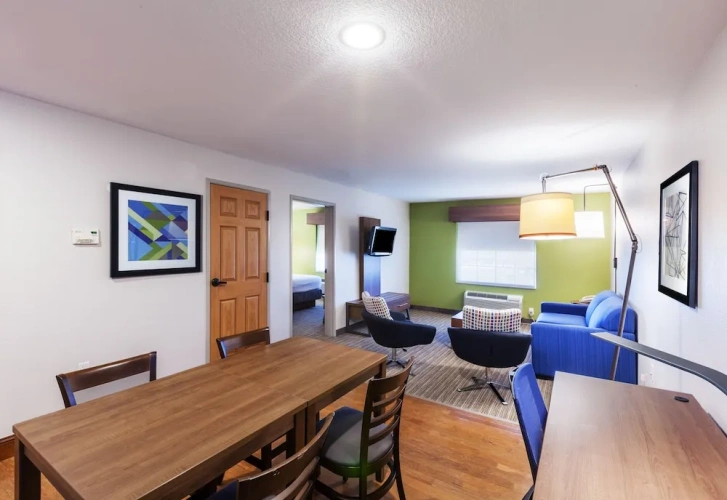 1 Bedroom Suite