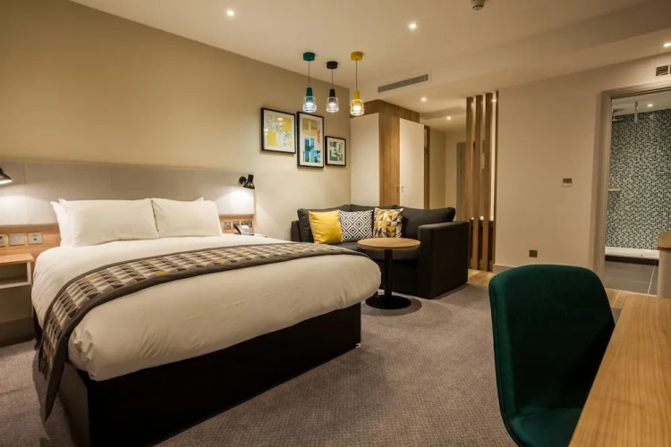 Double Suite