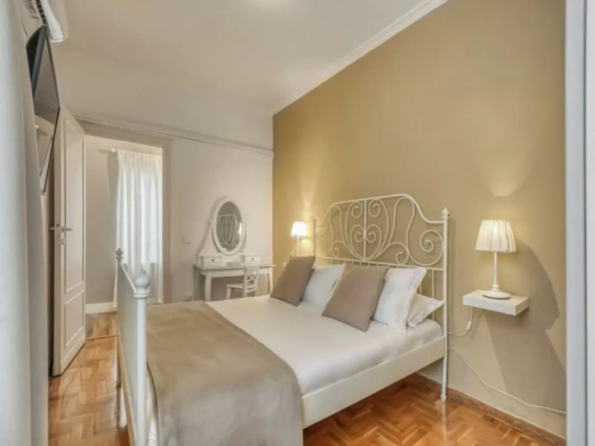 1 Bedroom Cottage with balcony