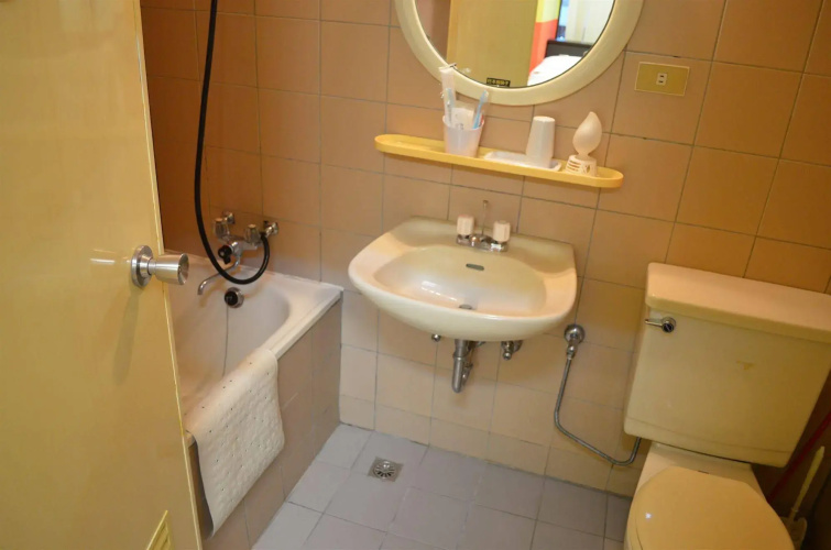 Holo Hostel