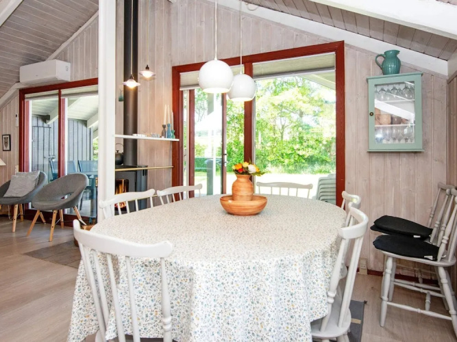 Secluded Harbor Cottage-by Traum