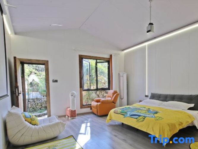Standard Quadruple Family room