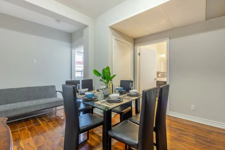 Charming 2BR Retreat Steps From Niagara Falls