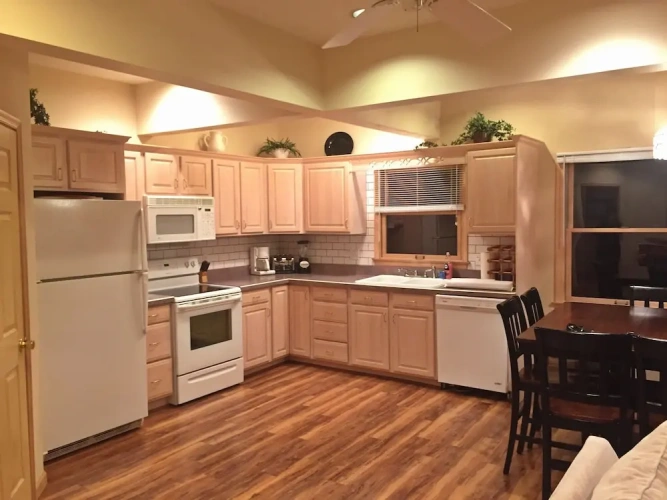 3 Bedrooms Deluxe Suite with lake view